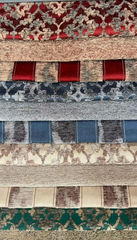 کوسن طرح خاتون رنگ زرشکی